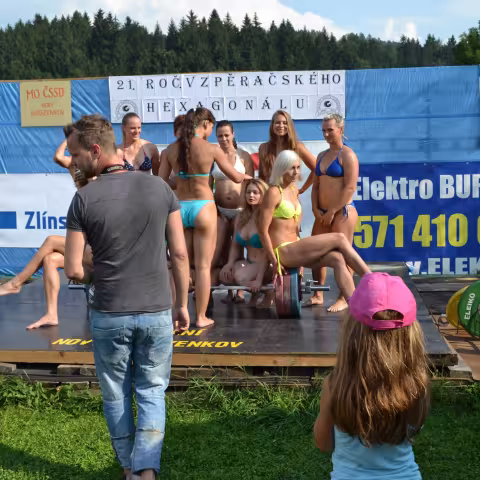 Jak vznikal kalendář vzpěraček